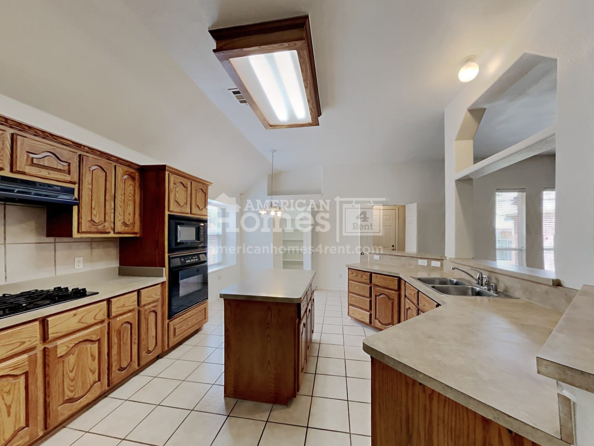 Building Photo - 521 Covey Trl