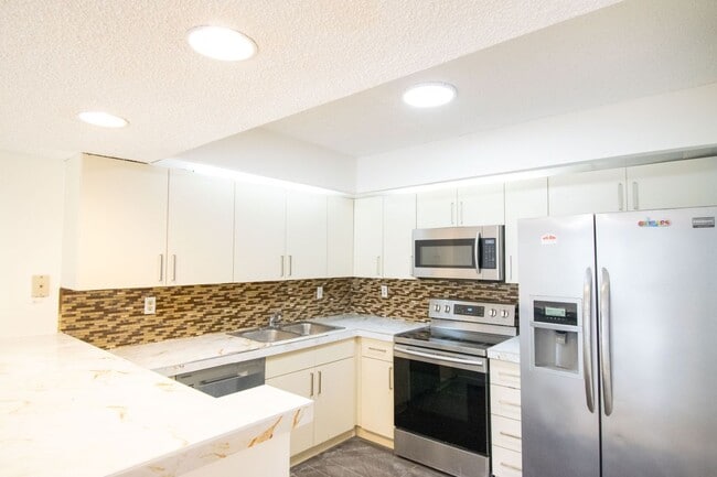 Building Photo - 13255 SW 88th Ln