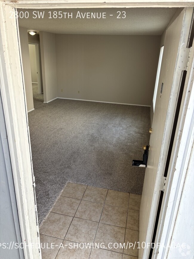 Building Photo - 2800 SW 185th Ave