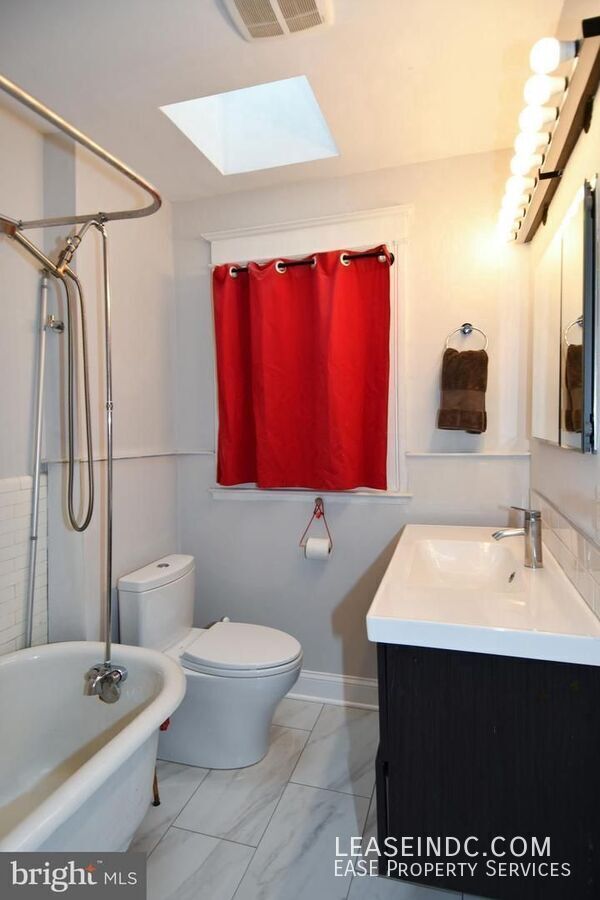 Building Photo - 4709 9th St NW