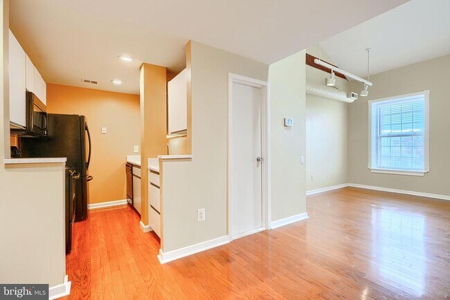 Building Photo - 2639 Boston St