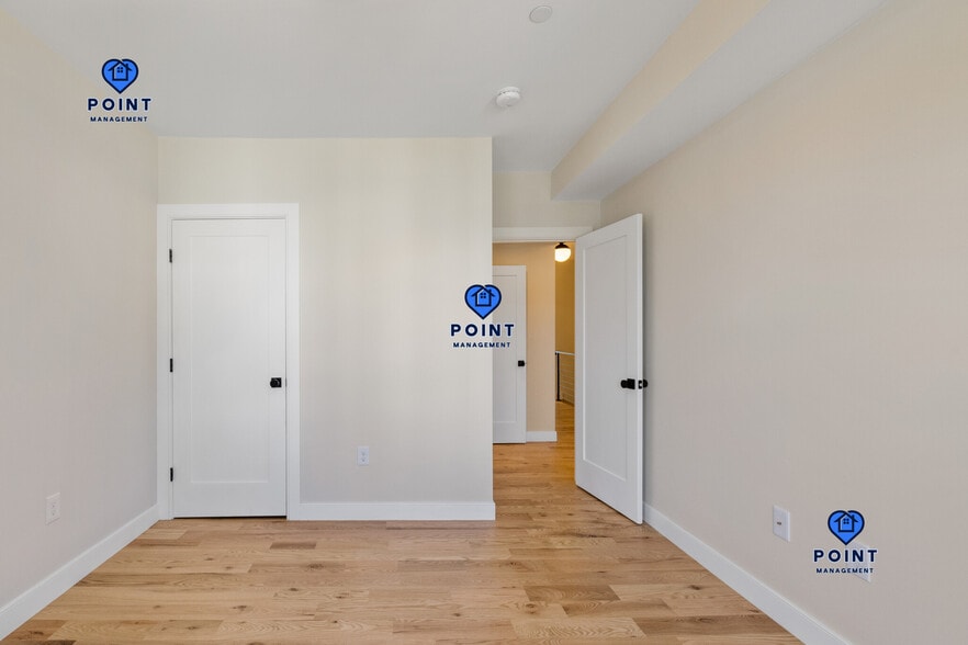 Building Photo - 275 Webster St