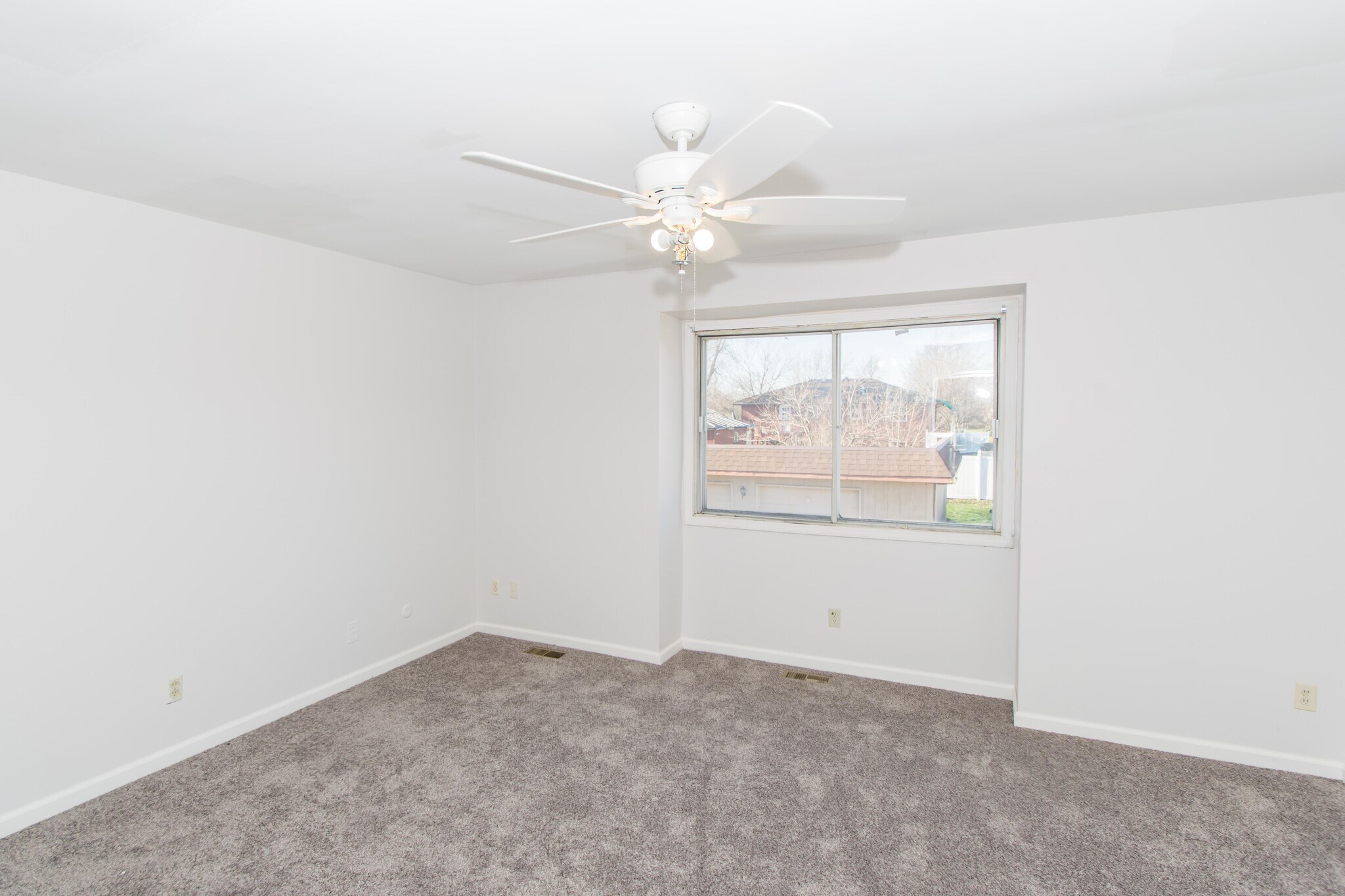 Building Photo - 7654 Whitcomb St