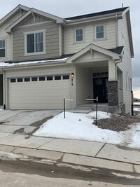 Building Photo - Beautiful Townhome In Monument With Two Ma...