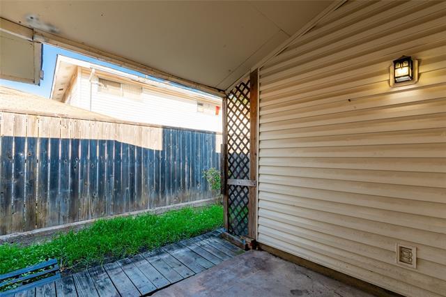 Building Photo - 714 Sceptre Cir