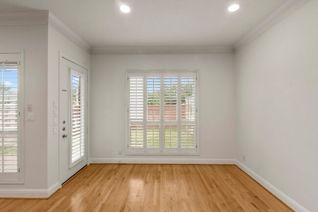 Building Photo - 5351 McCulloch Cir