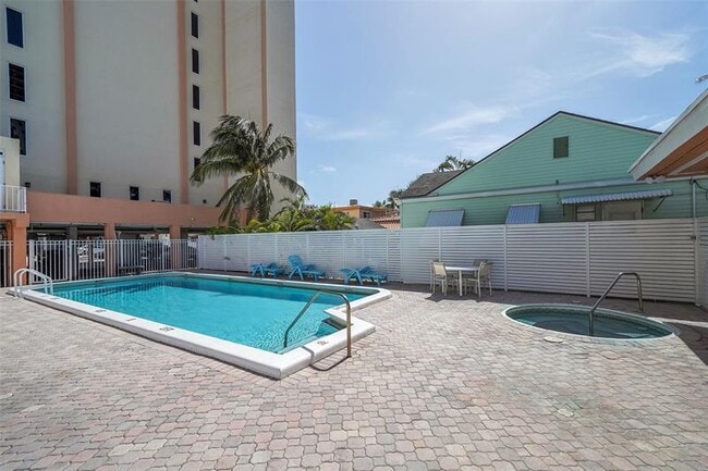 Building Photo - 801 S Ocean Dr