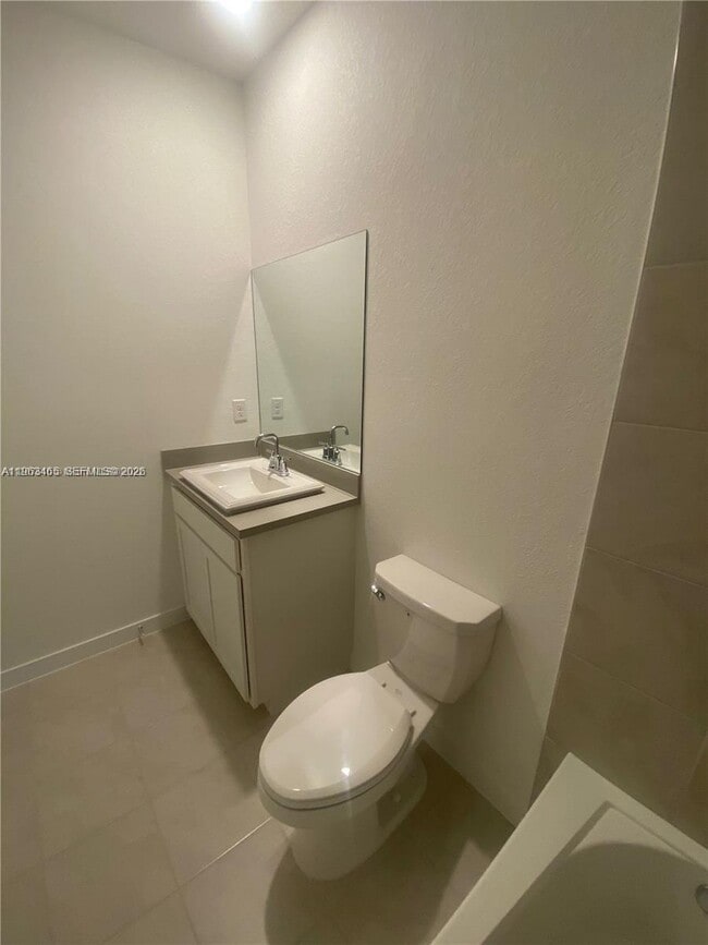 Building Photo - 540 NE 4th St