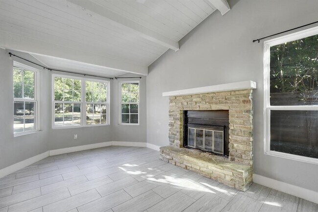 Building Photo - 4805 Brighton Rd