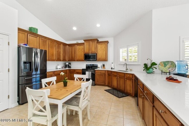 Building Photo - 3139 Ashgrove Rd