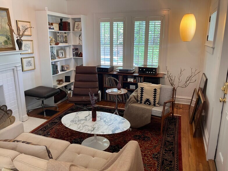 Living area - 1241 Bruck St