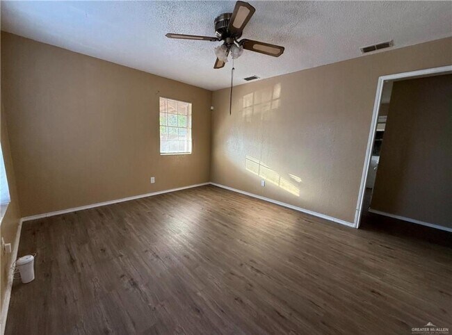 Building Photo - 3008 Katrina Ave