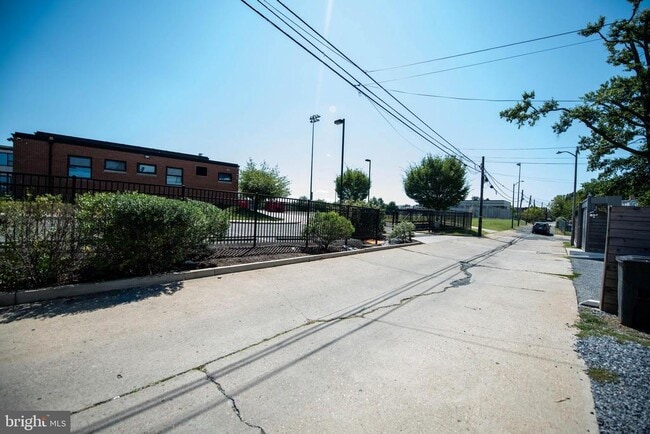 Building Photo - 1709 Trinidad Ave NE
