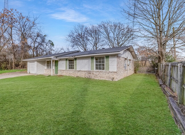 Building Photo - 1124 Wheeler St