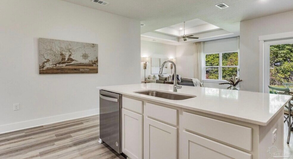 Building Photo - 5832 Sargassum Ln