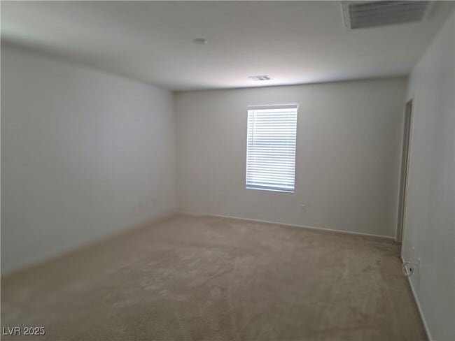 Building Photo - 9252 Valley Ranch Ave