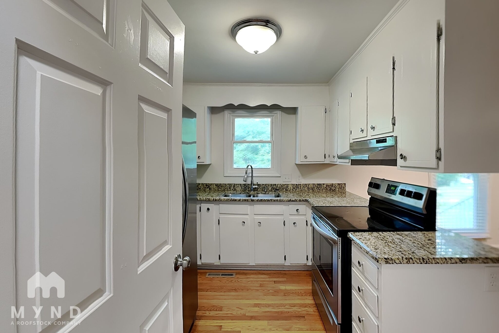 Building Photo - 7954 Tiburon Cir