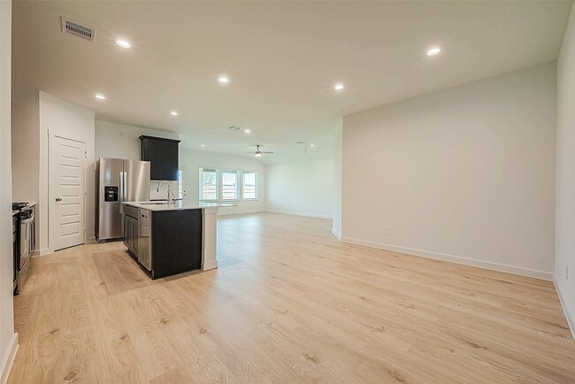 Building Photo - 4210 Harvest Creek Cr