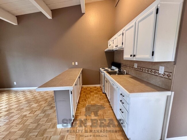 Building Photo - 1 Bedroom in Toepa