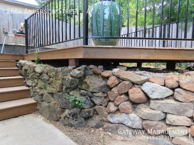 Building Photo - 2884 Anderson St