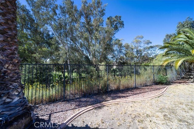 Building Photo - 38729 Clearbrook Dr