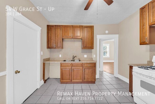 Building Photo - 54 W Grace St