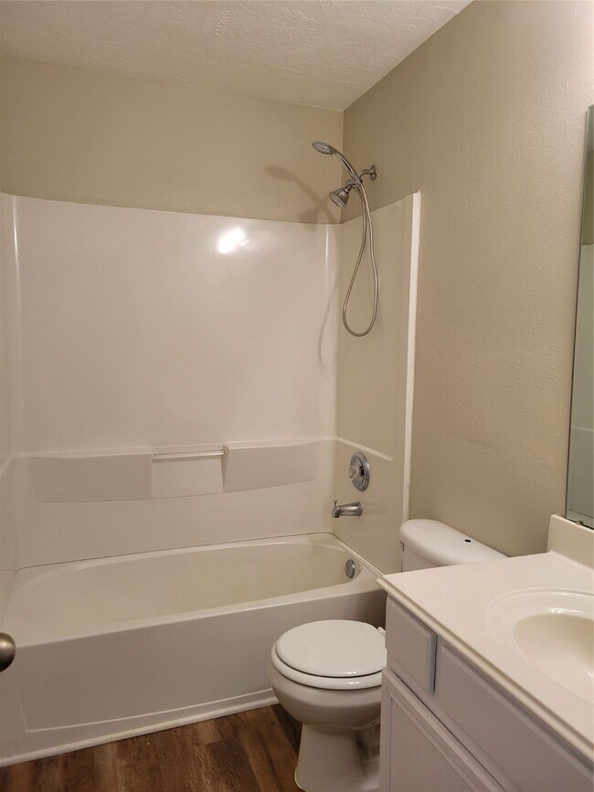 Building Photo - 19426 Old Barngate Ln