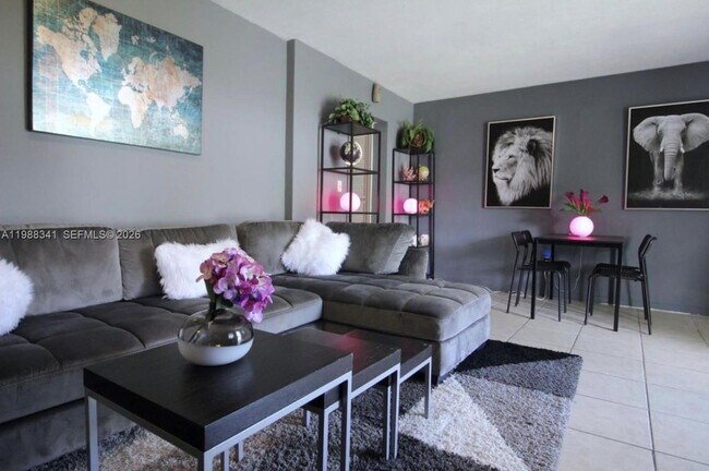 Building Photo - 2120 NE 168th St