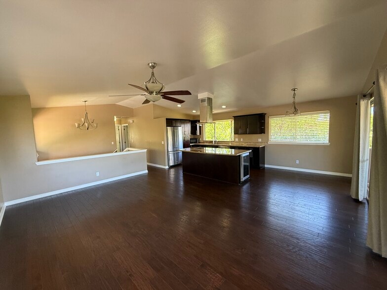 Building Photo - 2657 Moolio Pl