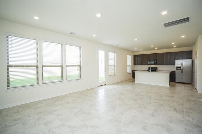 Building Photo - 4615 Sabine Creek Way