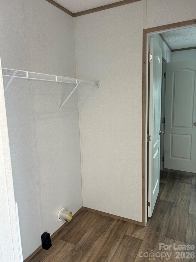 Building Photo - 128 Gatewood Dr