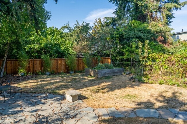 Building Photo - 4Bd/2Ba Seattle House