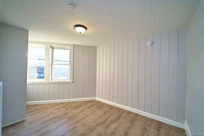 Building Photo - 10 Railroad Ave