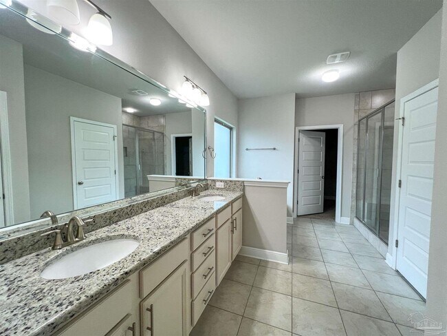 Building Photo - 9379 Pebble Stone Dr