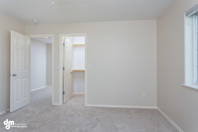 Building Photo - 2041 Tributary Cir