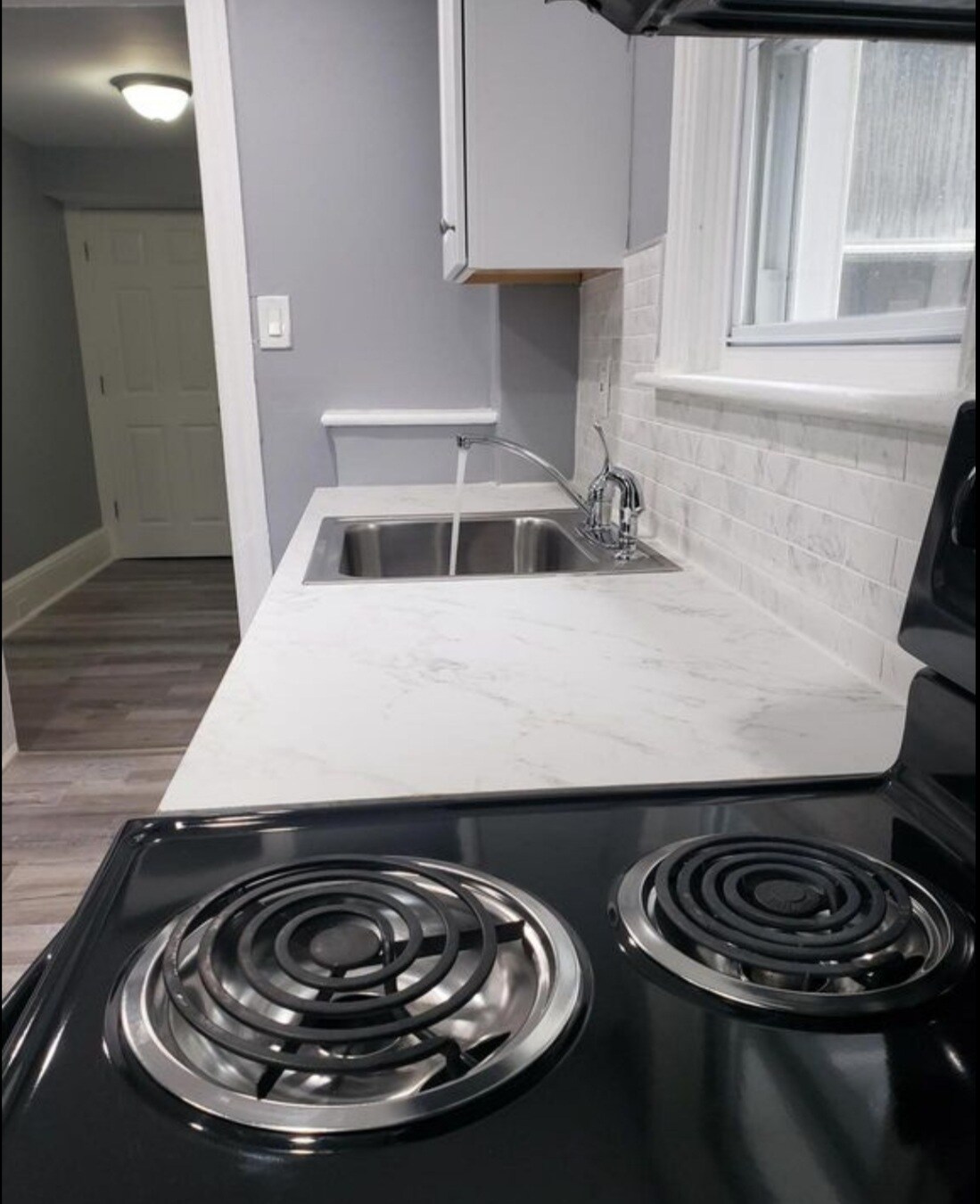 Kitchen side view - 38 E Chestnut St