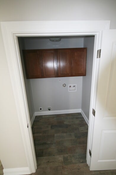 Building Photo - 722 16th St