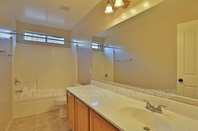 Building Photo - 2603 E San Manuel Rd