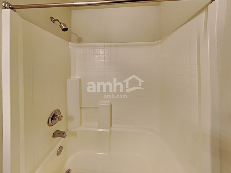 Building Photo - 24714 106th Avenue Ct E