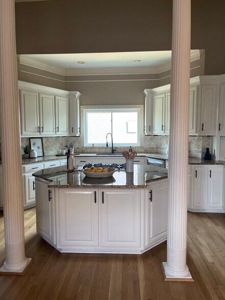 Building Photo - 5172 Remington Dr