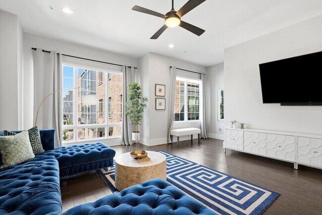 Building Photo - 285 Castleberry Hill Walk SW