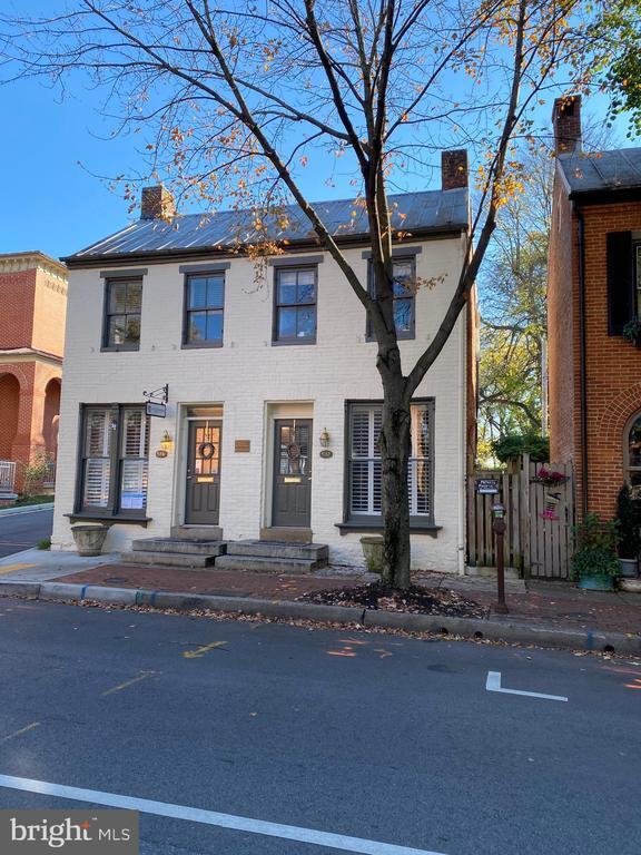 Building Photo - 514 N Market St