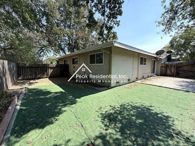 Building Photo - 5368 Elsinore Way