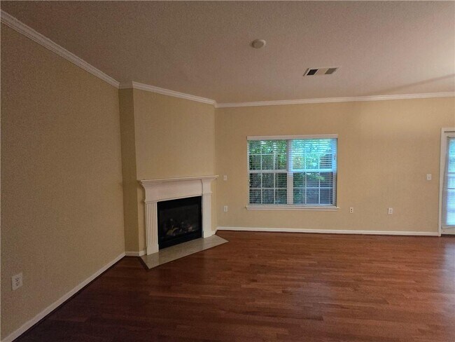 Building Photo - 1356 Bexley Pl