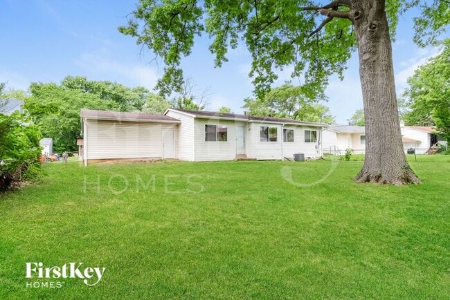 Building Photo - 2240 Spoonwood Dr