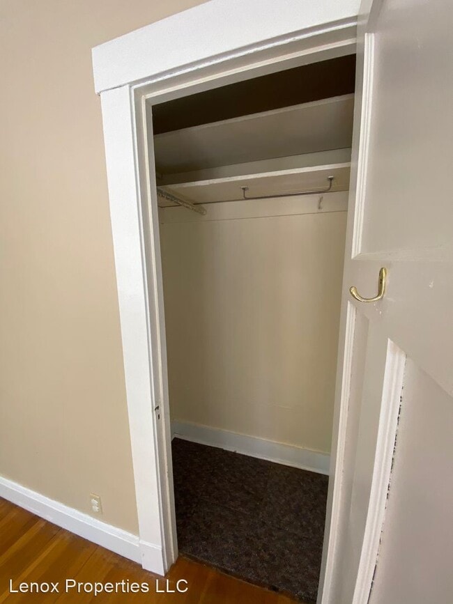 Building Photo - 4215 Grand Ave