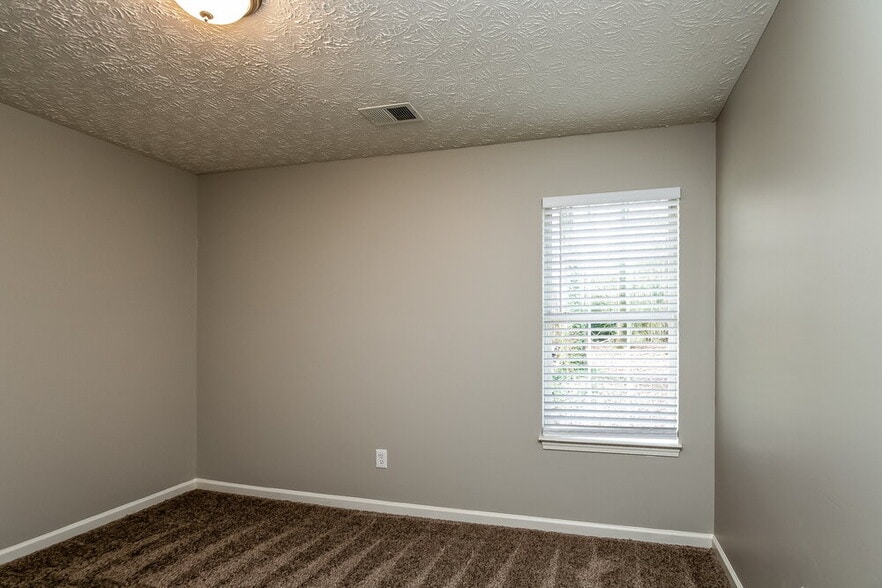 Building Photo - 434 Fairhaven Ct