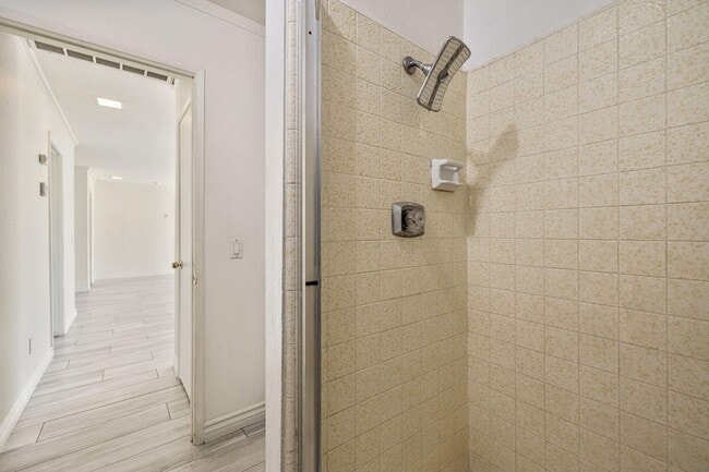 Building Photo - 33515 Wishing Well Trail