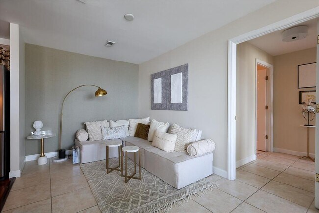 Building Photo - 345 Bayshore Blvd