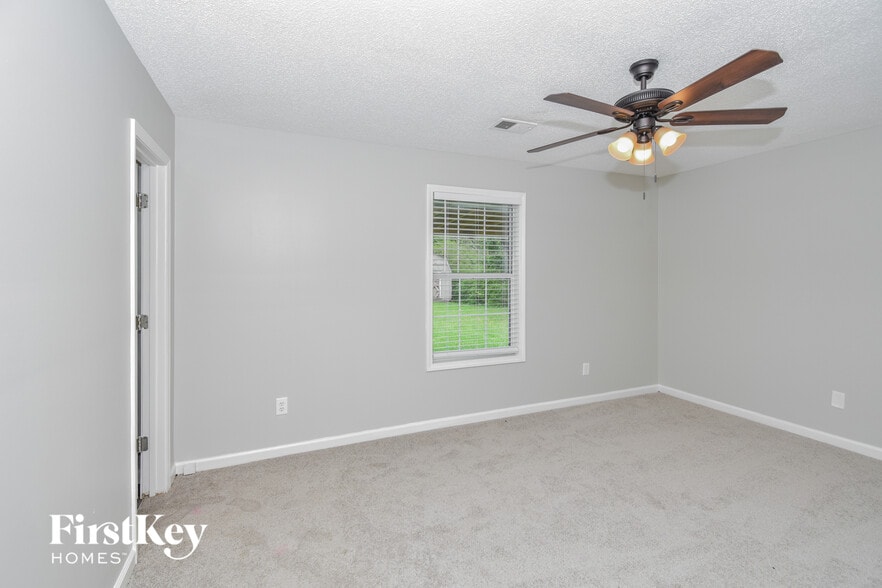 Building Photo - 41 Country Village Dr